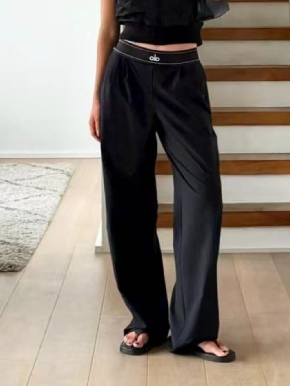Sizes S ALO Yoga Women's Suit Up Black Pants 😀😀(Regular) Brand new